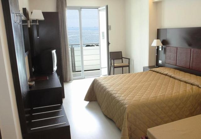 Hotel Capitol San Mauro Mare Rum bild