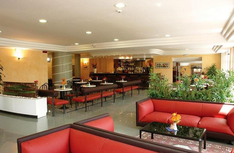 Hotel Capitol San Mauro Mare Exteriör bild